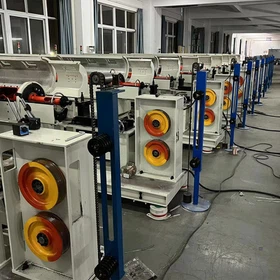 Strandingsmaskinleverandører En fremstillingsmetode og design til en trådudbe...